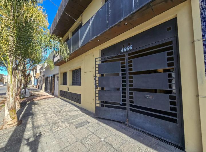 Departamento 2 amb. con terraza y esp. p/ auto -  San Martin y Neuquén 1