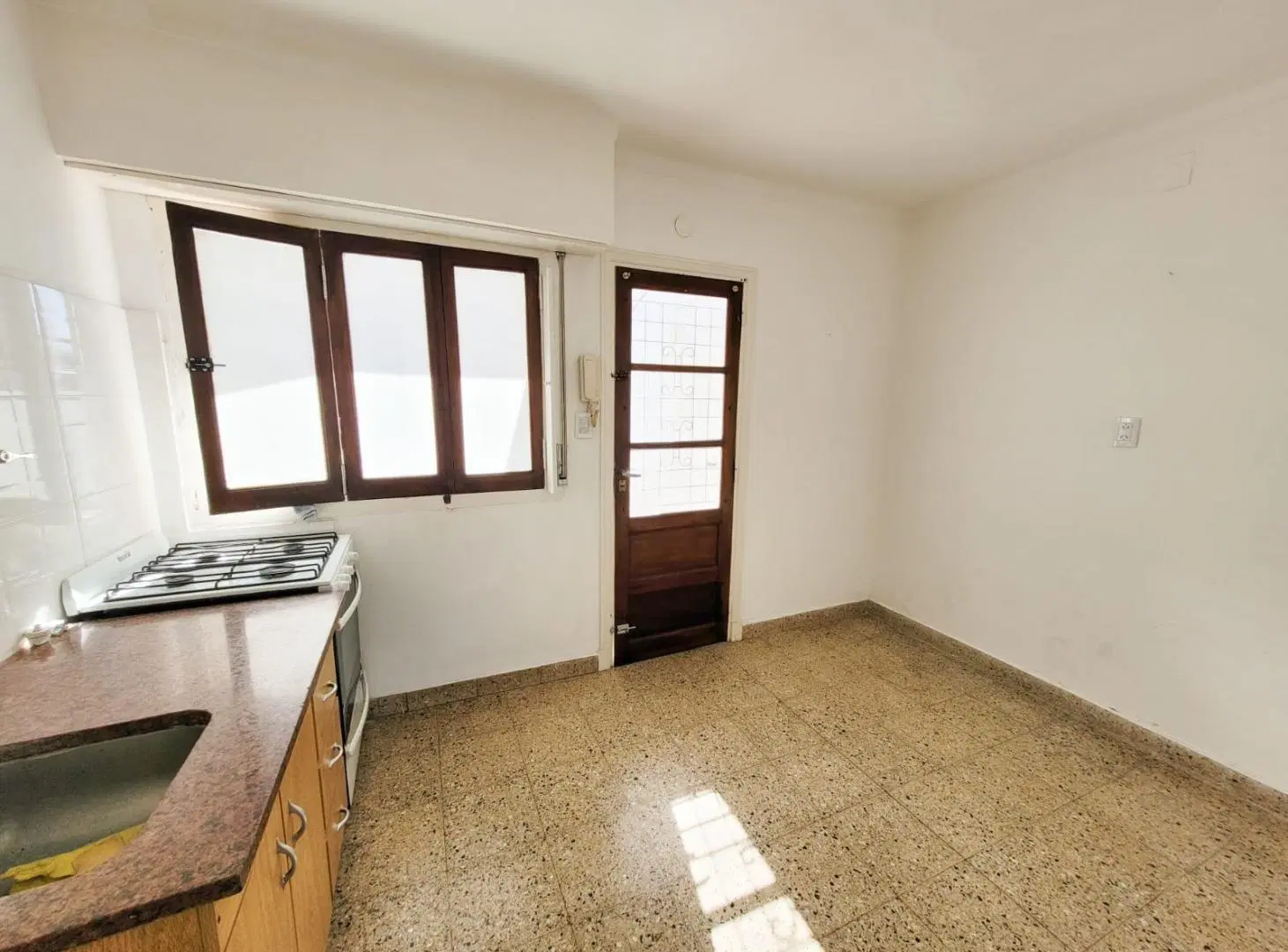 Departamento PH 2 ambientes (P.A) - R. S. Peña y Gaboto 3