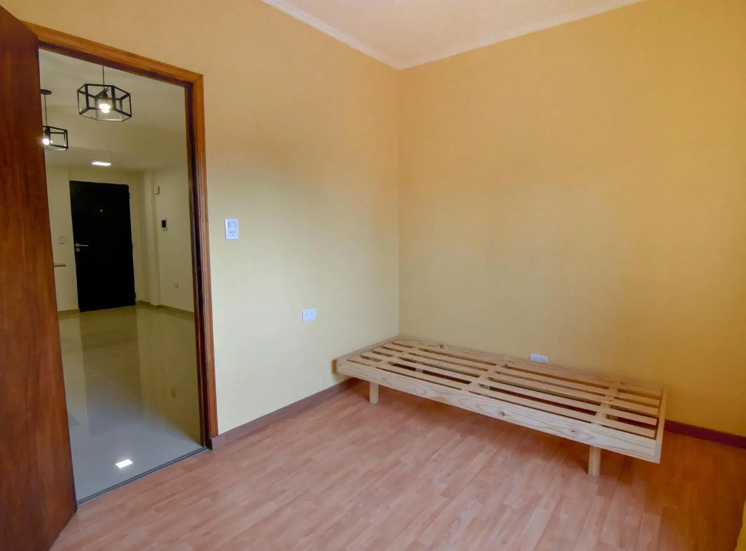 Departamento 3 amb. con balcón - Av. J. B. Justo y Juana Manso 5