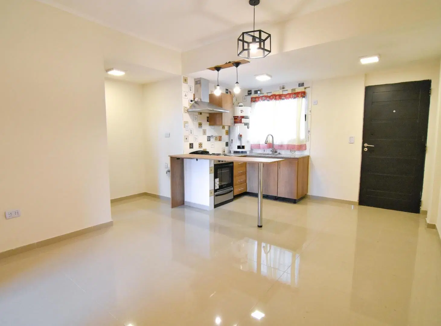 Departamento 3 amb. con balcón - Av. J. B. Justo y Juana Manso 4