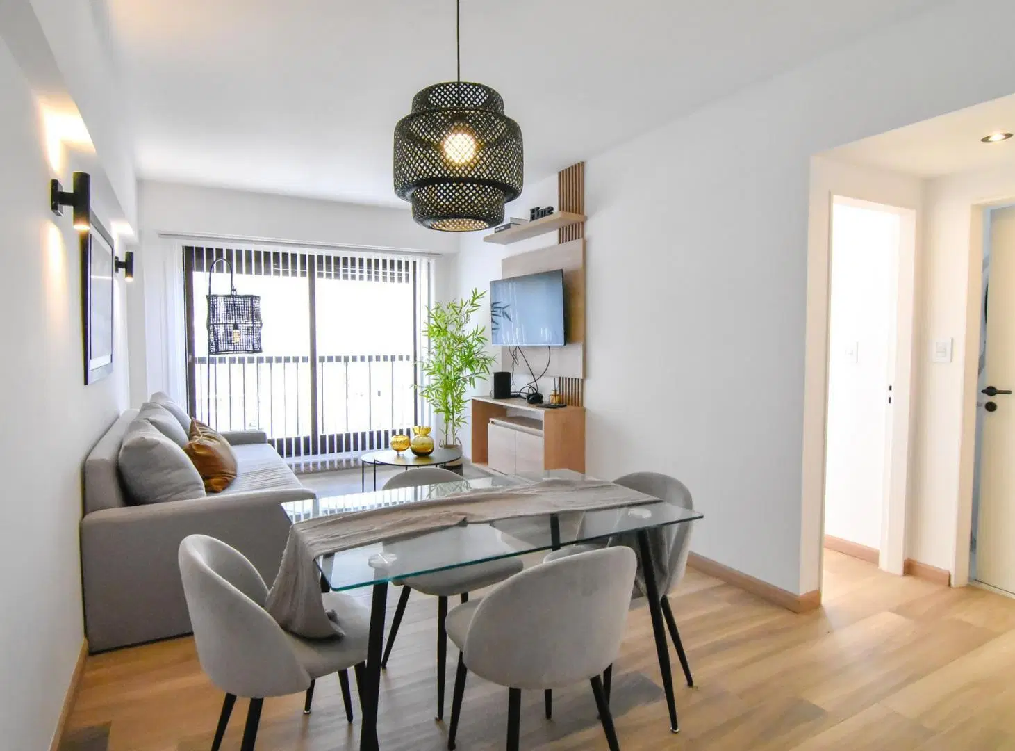 Departamento 2 amb. con balcón francés - A. Brown y Lamadrid 4