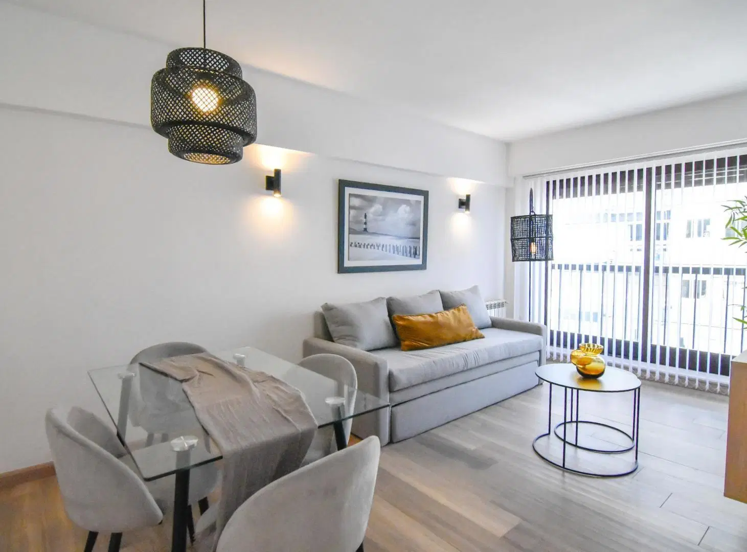 Departamento 2 amb. con balcón francés - A. Brown y Lamadrid 2