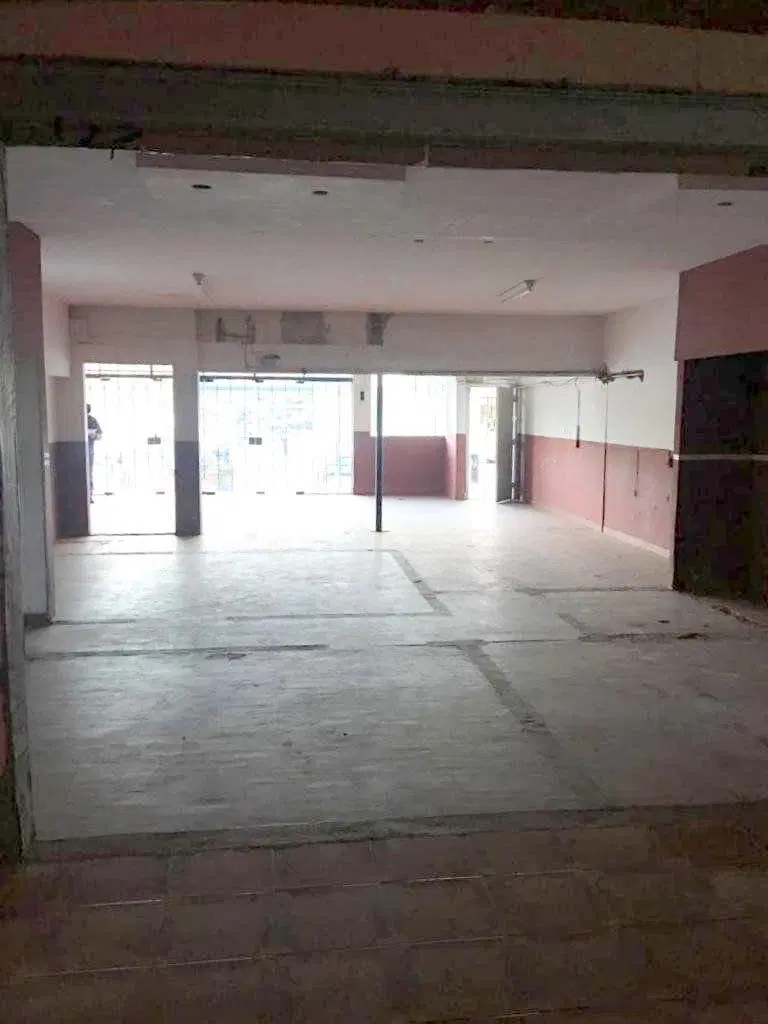 Local 213m2 - Av. Jacinto Peralta Ramos y Puán 2