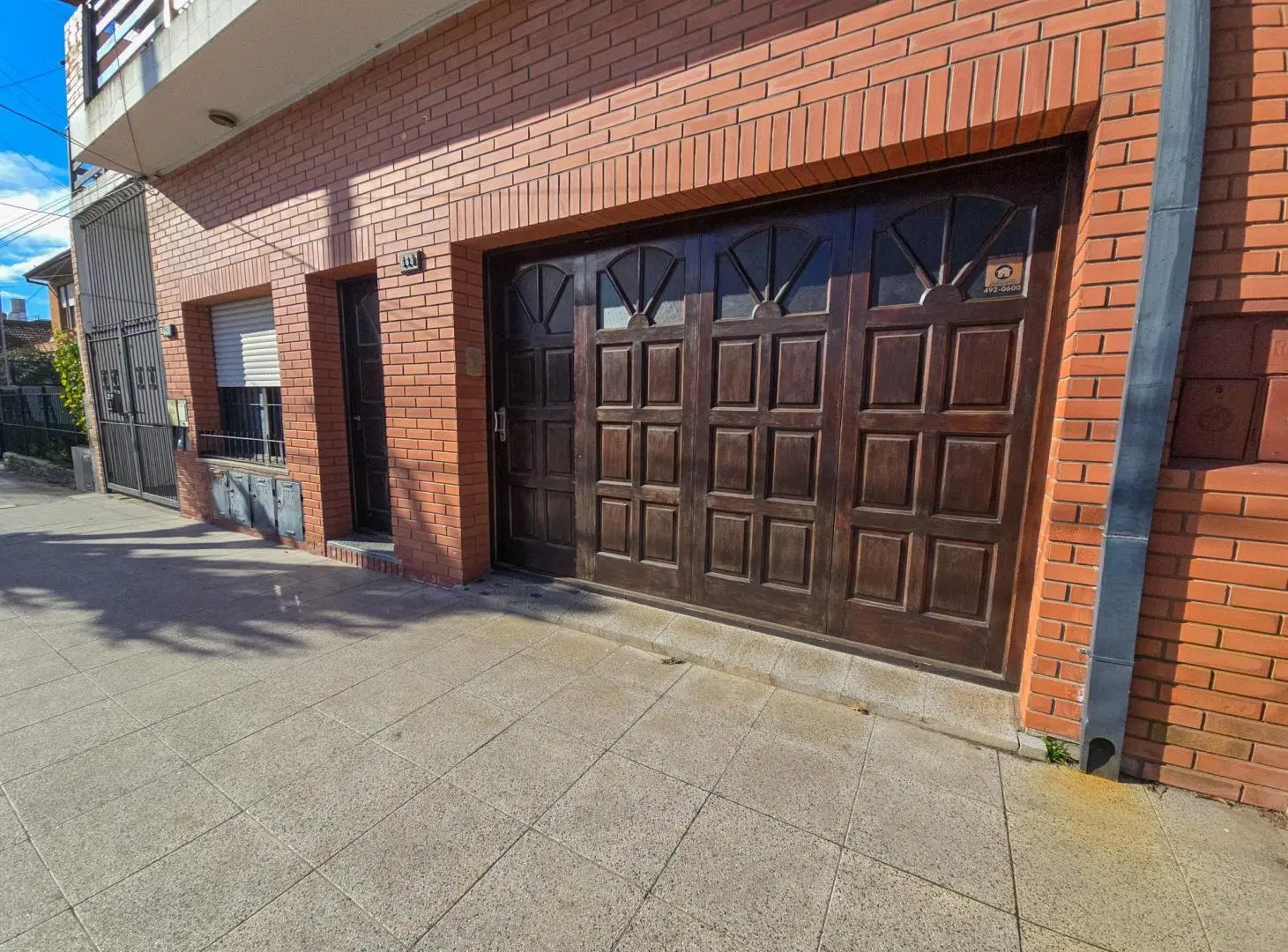 Chalet 3 amb. con garage y playroom - Los Platanos y Ayolas 2