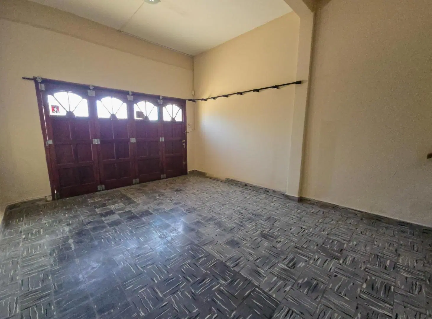 Chalet 3 amb. con garage y playroom - Los Platanos y Ayolas 5