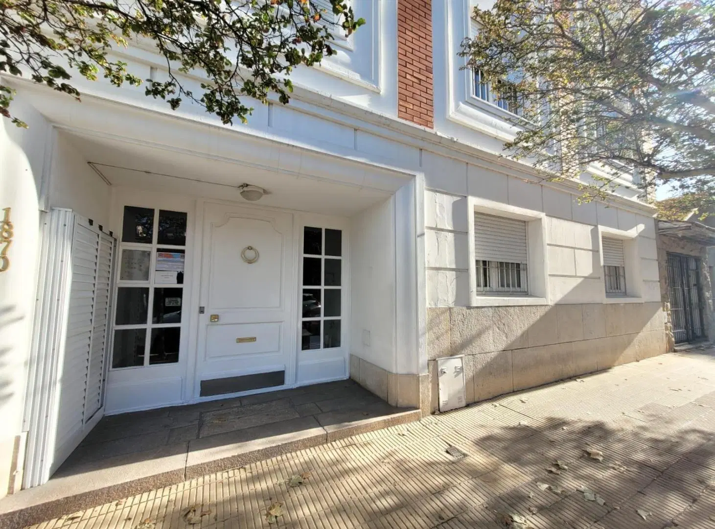 Departamento 2 ambientes a la calle - Garay y Arenales 3