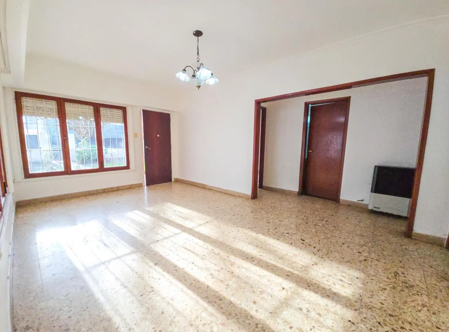 Chalet 3 amb. con garage, patio y quincho - Gaboto y Santa Cecilia 4
