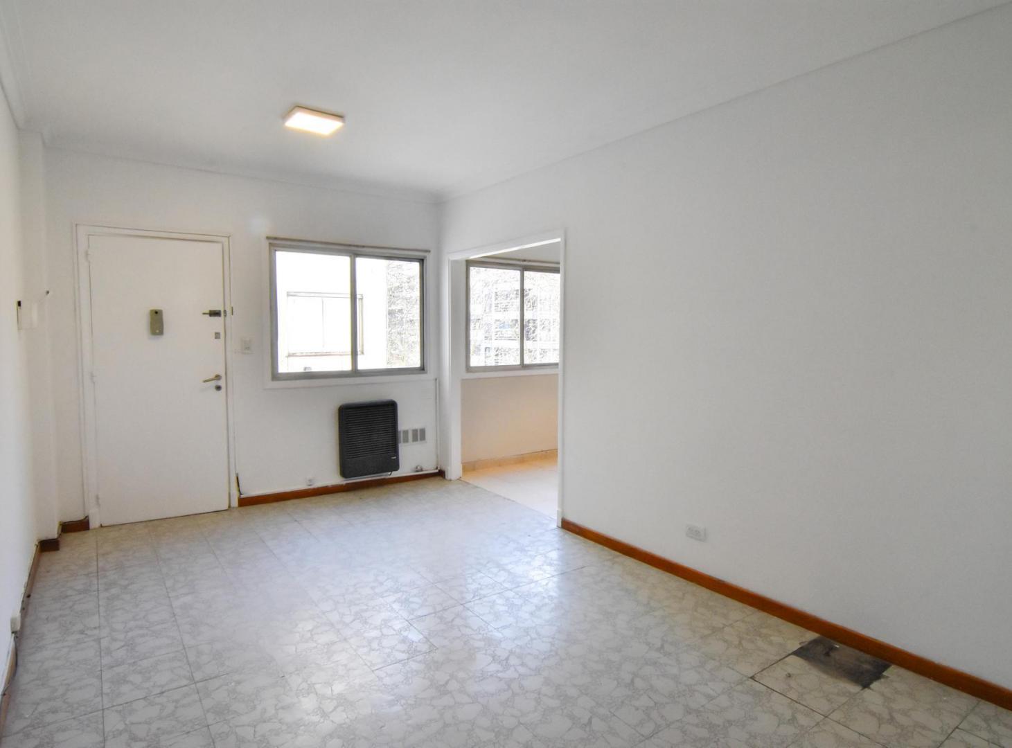 Foto de Departamento 3 amb. contrafrente- Apto crédito- Falucho y San Luis, imagen 2