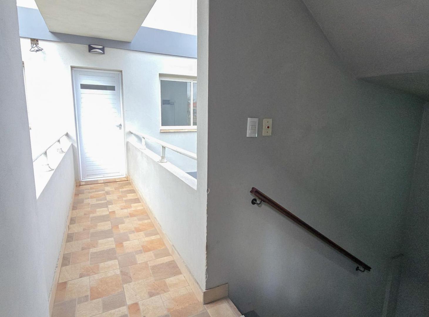 Foto de Departamento 3 amb. balcón y esp. para auto - La Pampa y Ayacucho, imagen 5