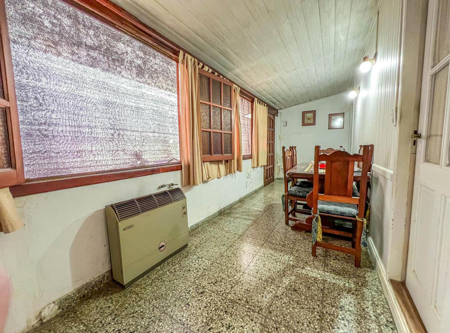 Foto de Casa 4 amb. con parque + Local de 34m2 - Cordoba y Primera Junta, imagen 2