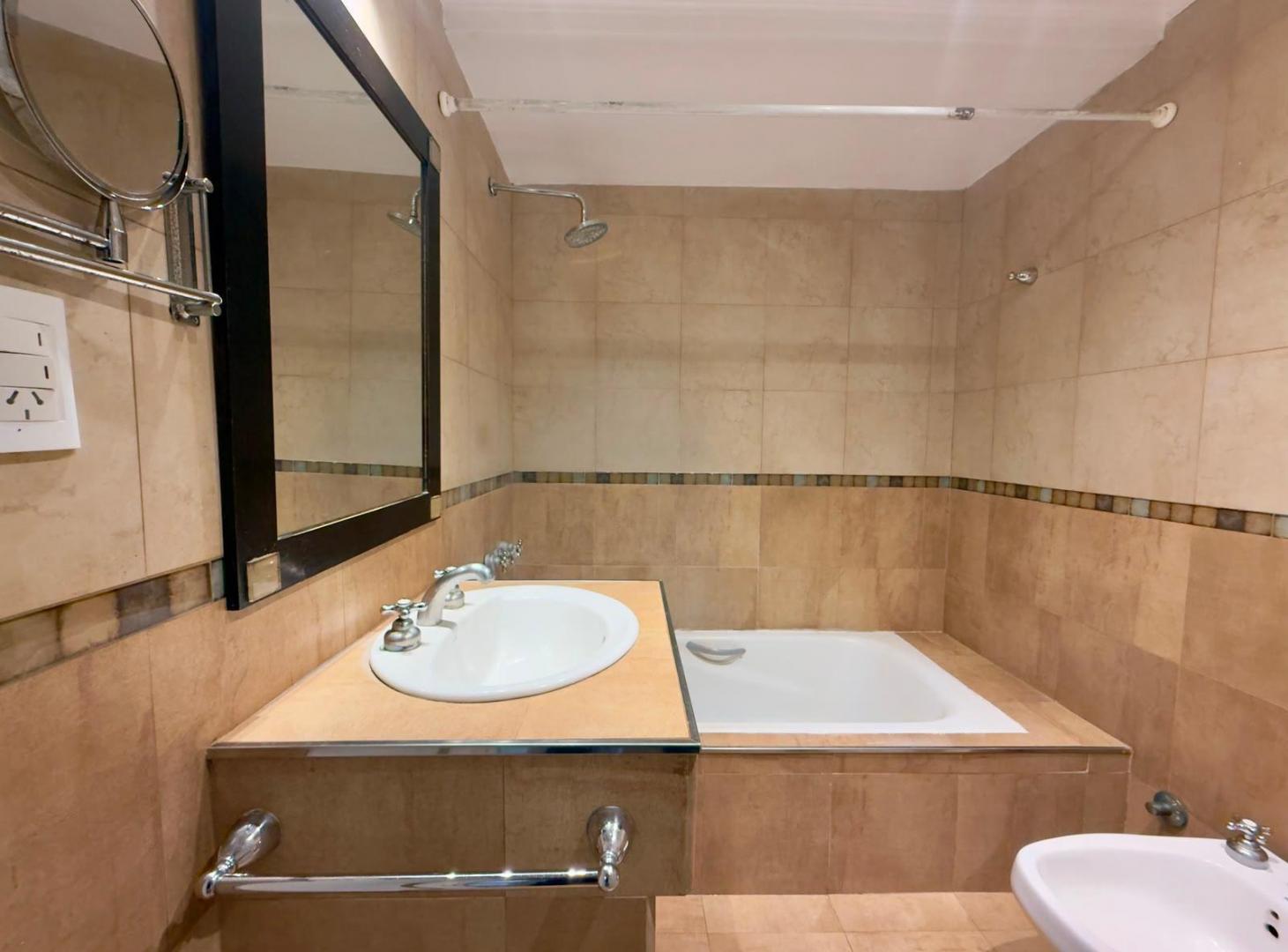 Foto de Chalet 3 amb. a estrenar con parque y garage - Buenos Aires y Laprida, imagen 4