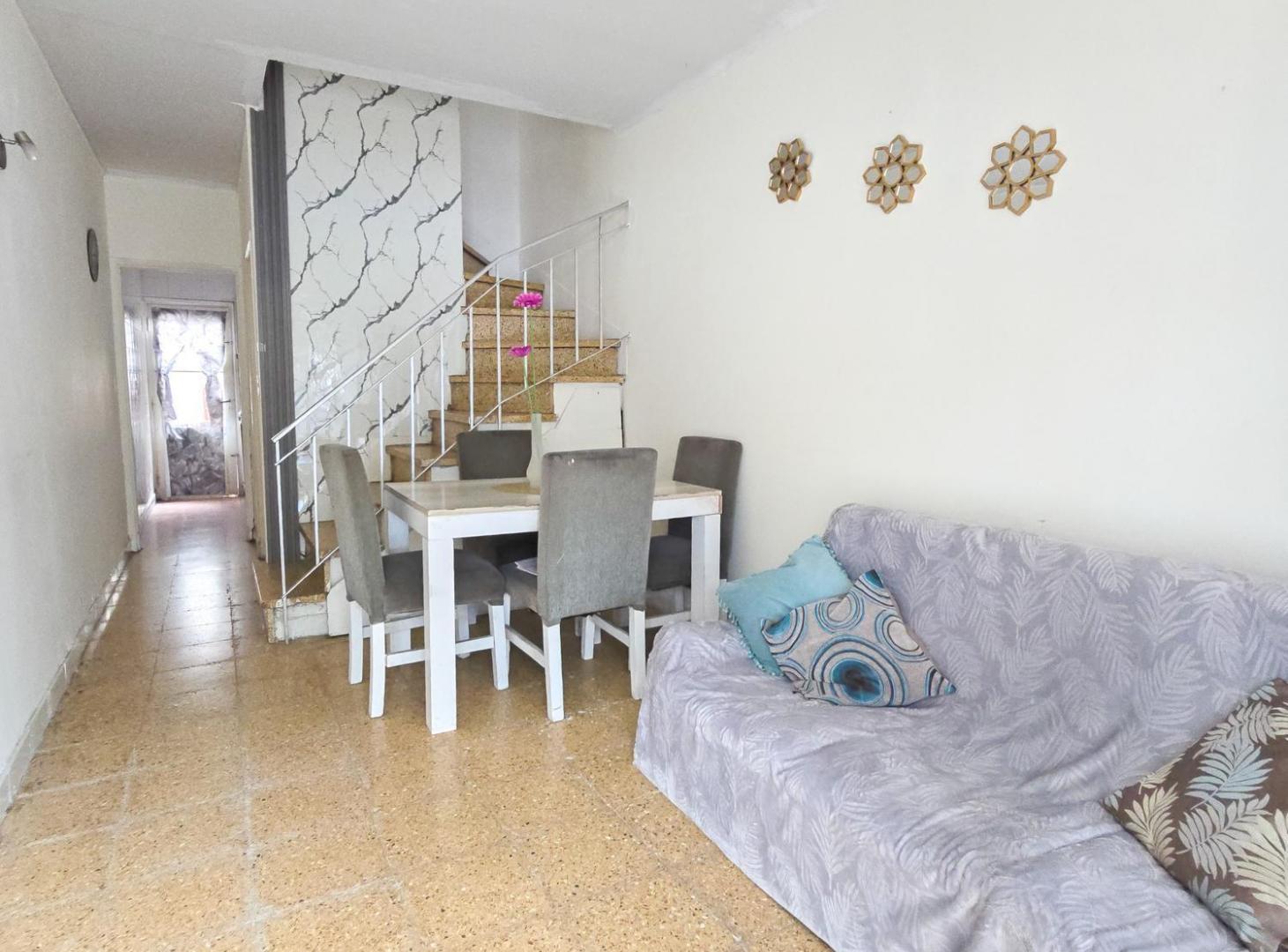 Foto de Dúplex 3 amb. con patio al frente - Parque Luro, imagen 2
