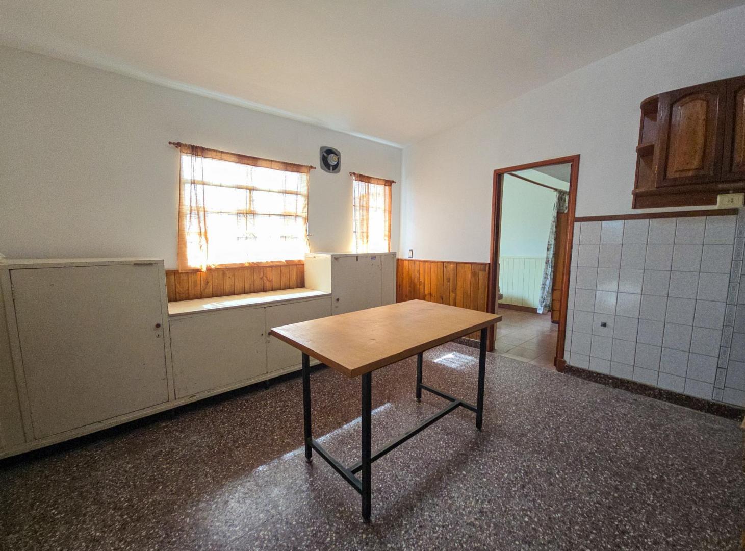 Foto de PH departamento 2 amb. con patio - Roca y San Juan, imagen 4