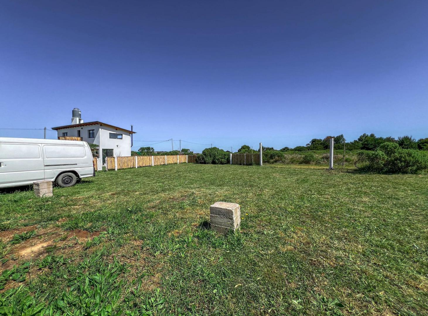 Foto de Lote de 750m2 + Complejo de domos y deptos. - Chapadmalal, imagen 2