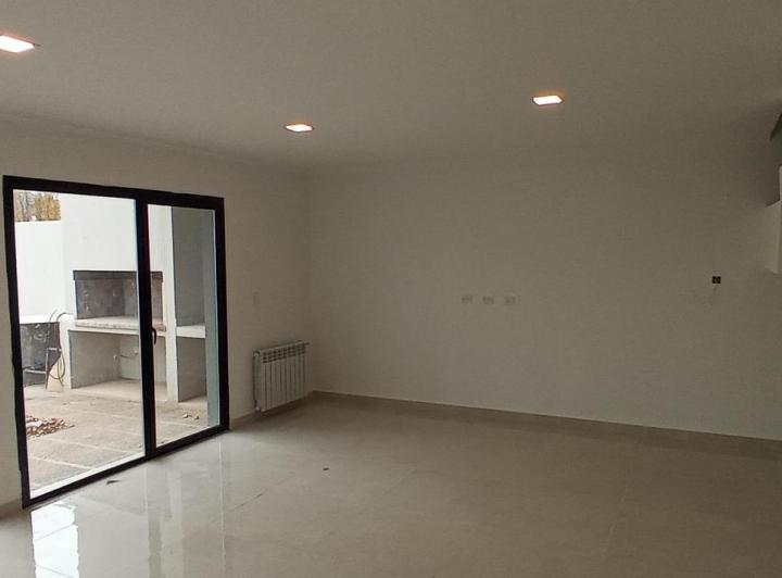 Duplex Barrio Tierra Mansa, Centenario 2