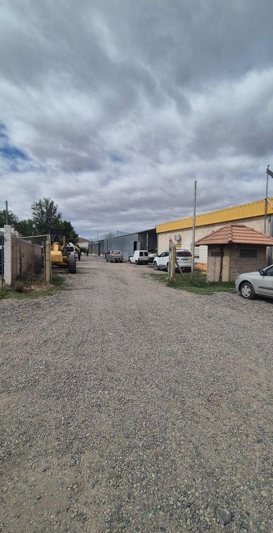 Galpones en alquiler - 150 m2 - Lastra al 3600