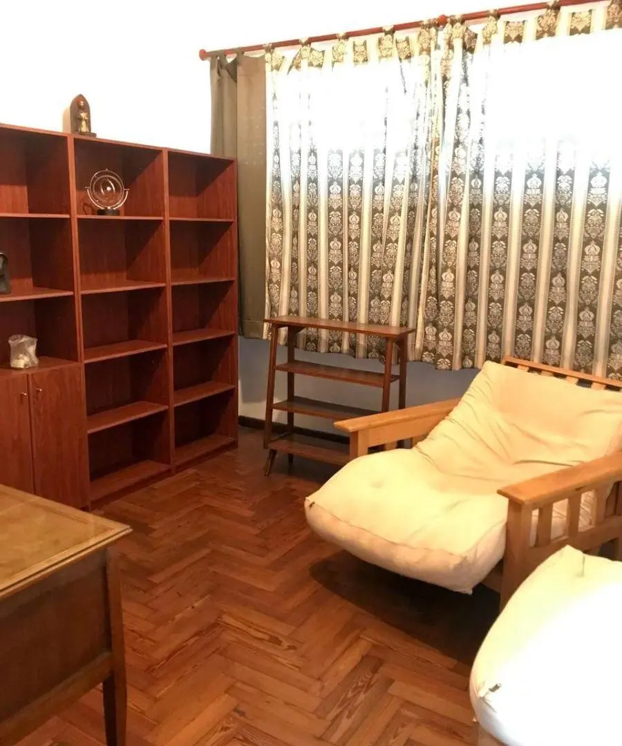 Venta Amplio Departamento 4 Amb. con Dependencia - Calle 7 y 55, La Plata 2
