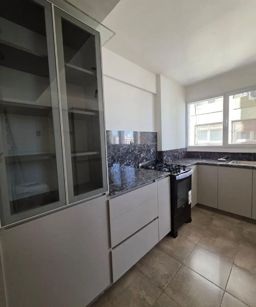Departamento de 2 Dormitorios - Av. Argentina 175 - Galería Jardín 5