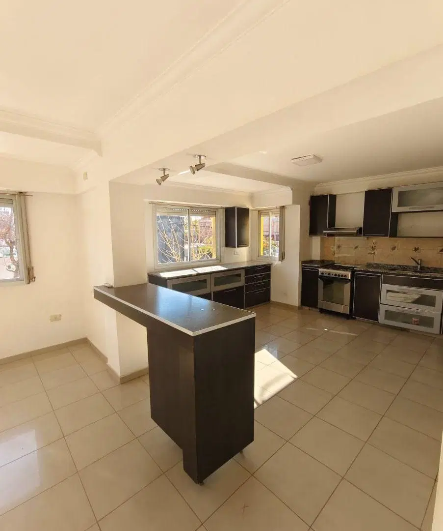 Alquiler amplio Departamento 2 Dorm. - Edelman a metros de Av. Olascoaga 5