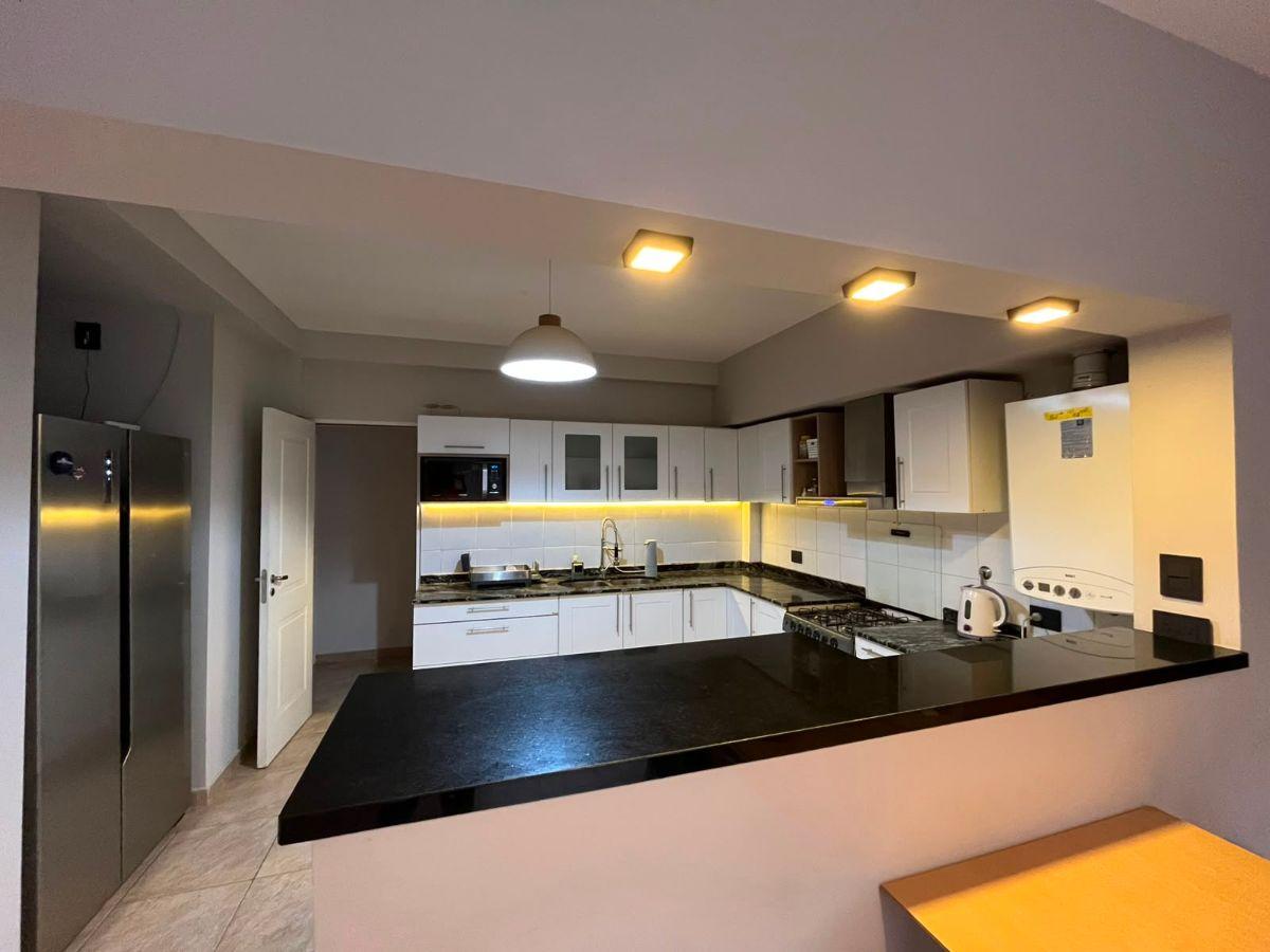 Foto de Alquiler Casa La Zagala - Neuquén | 6 Amb. en Planta Baja con Jardín, imagen 1