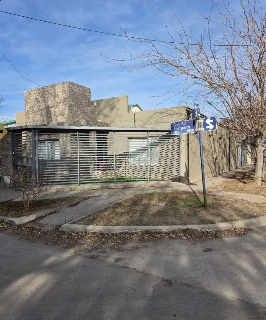 Alquiler Casa en Esquina 3 Dorm. – Ignacio Rivas y Forquera, Neuquén 3