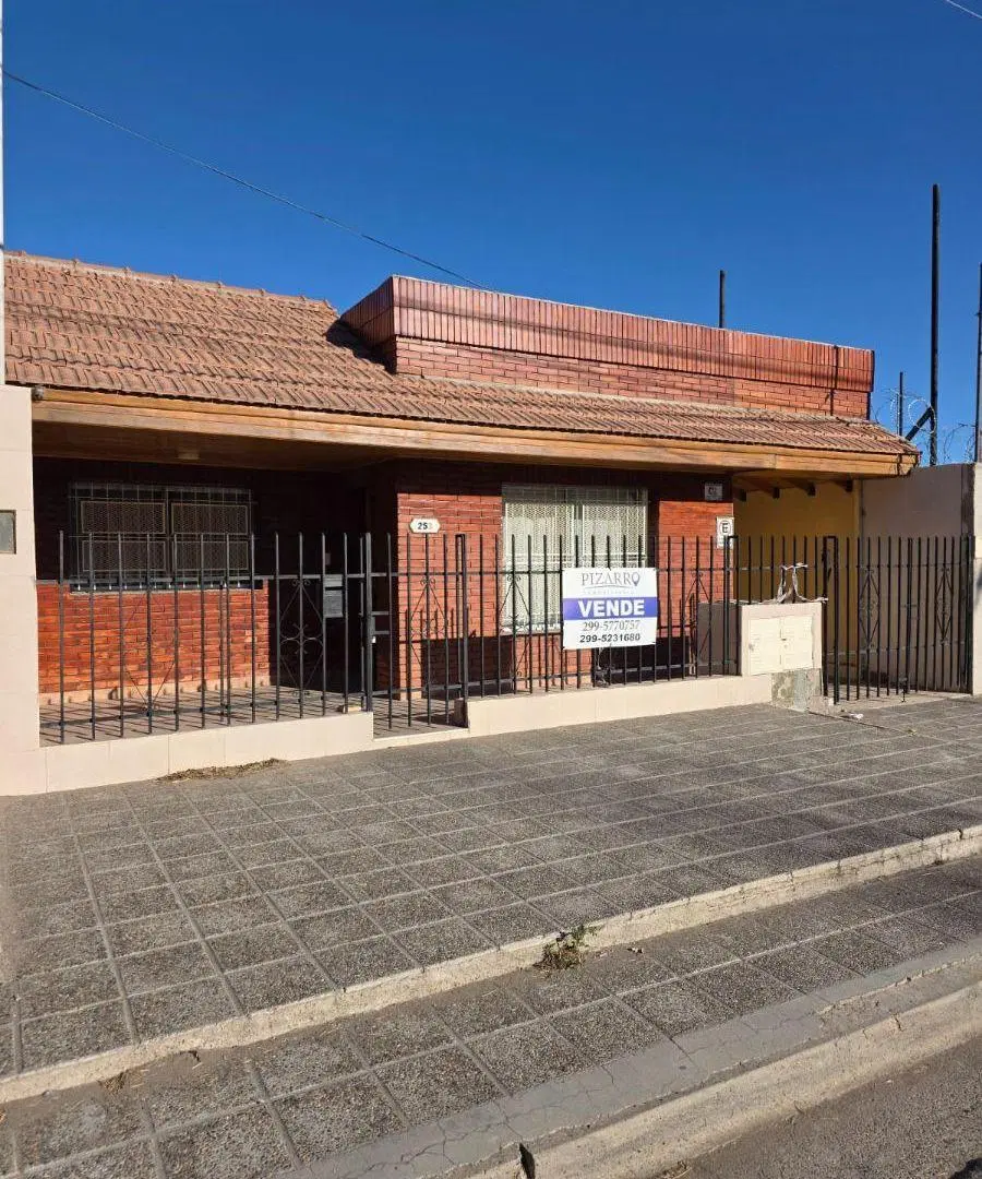 VENTA Lote 400m² con 2 Casas | Ideal Inversión o Desarrolladores | Montevideo 253 3