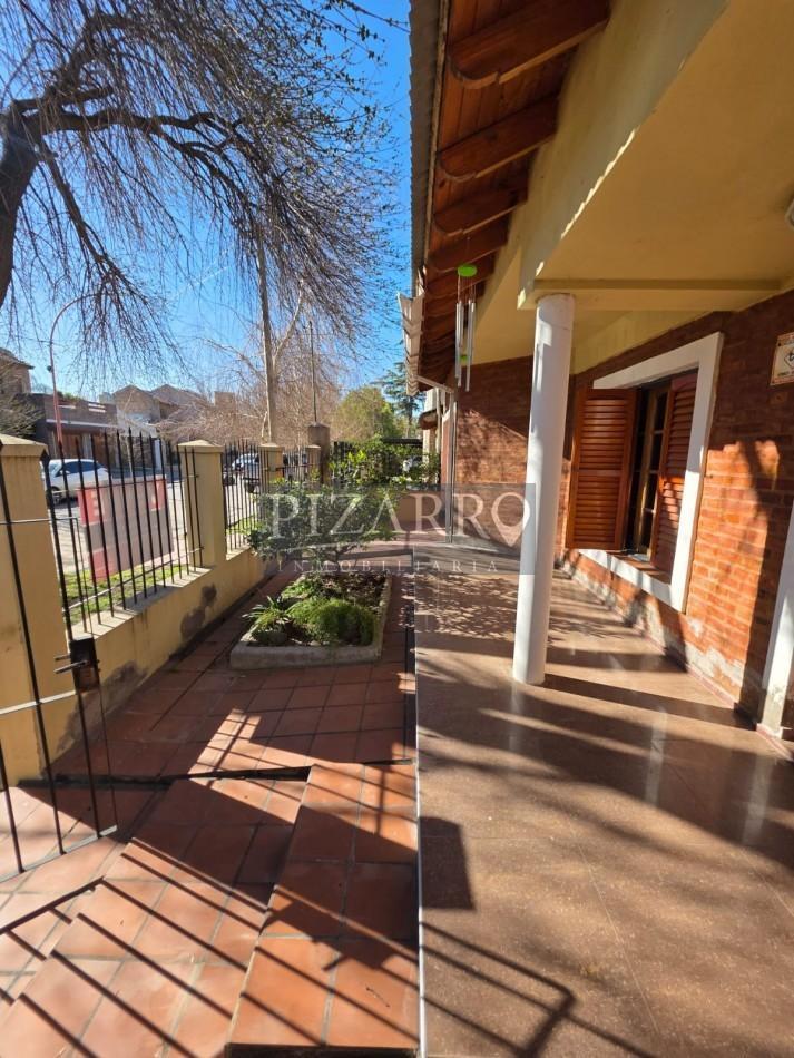 Foto de Venta Casa 4 Dormitorios - Cipolletti (B° Belgrano/Prieto) APTA CREDITO, imagen 2