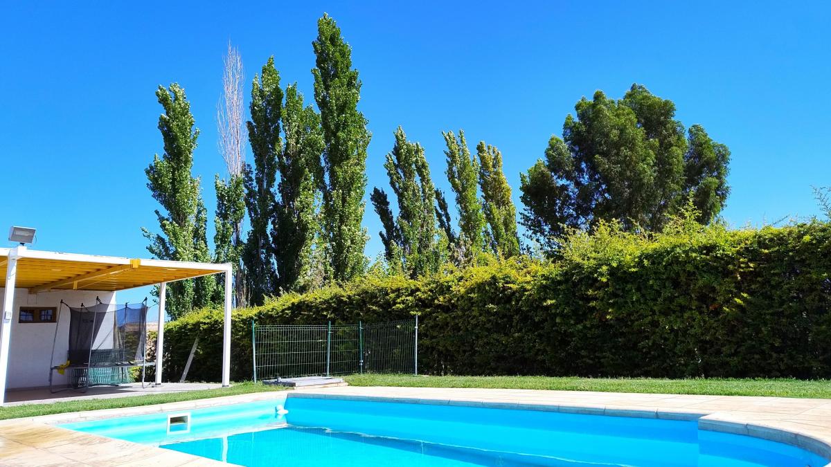 Vendo Casa con Piscina Excelente Parquizado 5