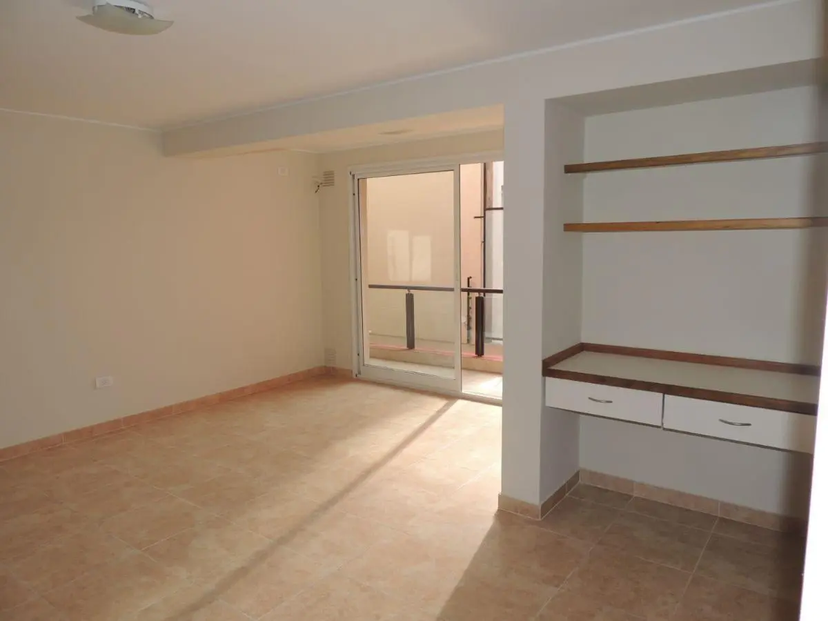 Departamento en alquiler c/ cochera en Godoy Cruz 1
