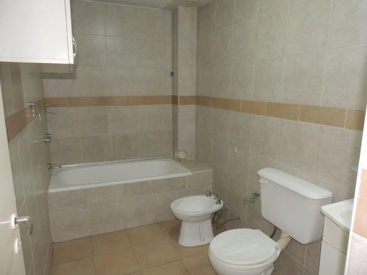 Departamento en alquiler c/ cochera en Villa Nueva 2