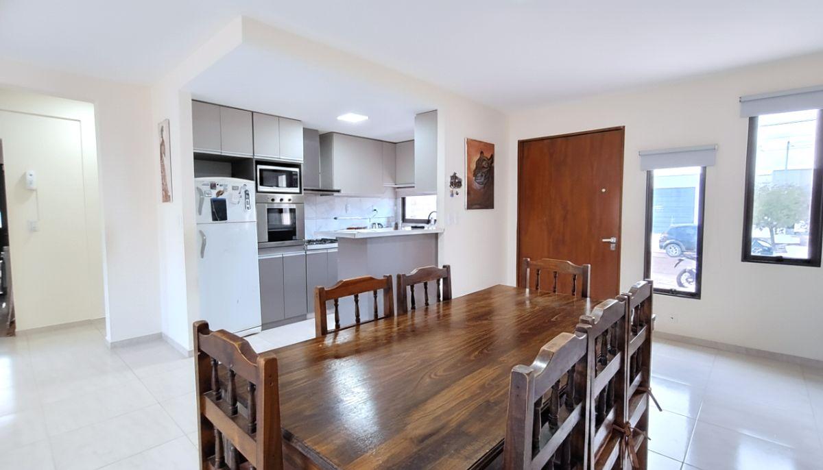 Foto de Casa en venta c/ cochera en Rodeo del Medio, imagen 4