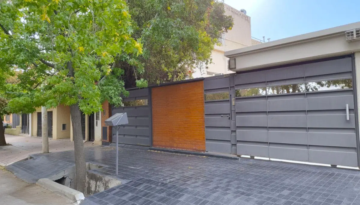 CASA EN DORREGO: SEGURIDAD, UBICACIÓN Y ¡APTO CRÉDITO! 2