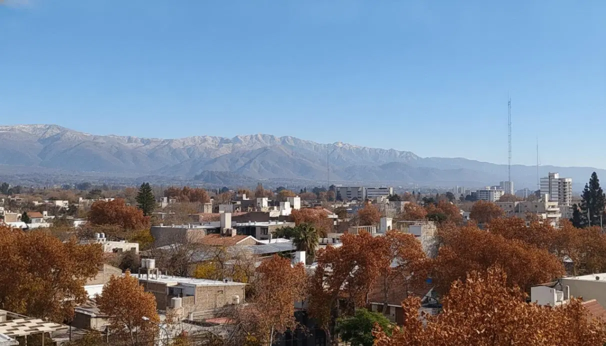 Depto 6° Piso con Doble Balcón y Vistas a la Cordillera. Centro Godoy Cruz 3
