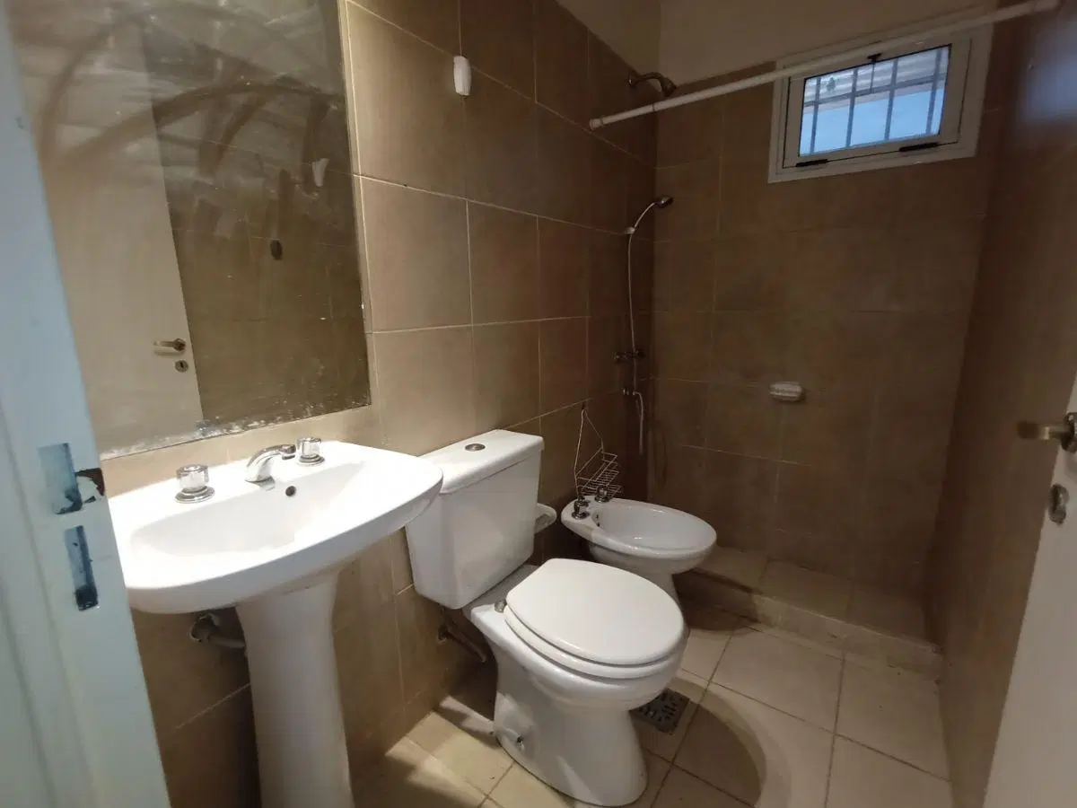 CASA EN ALQUILER B° SEMIPRIVADO 2