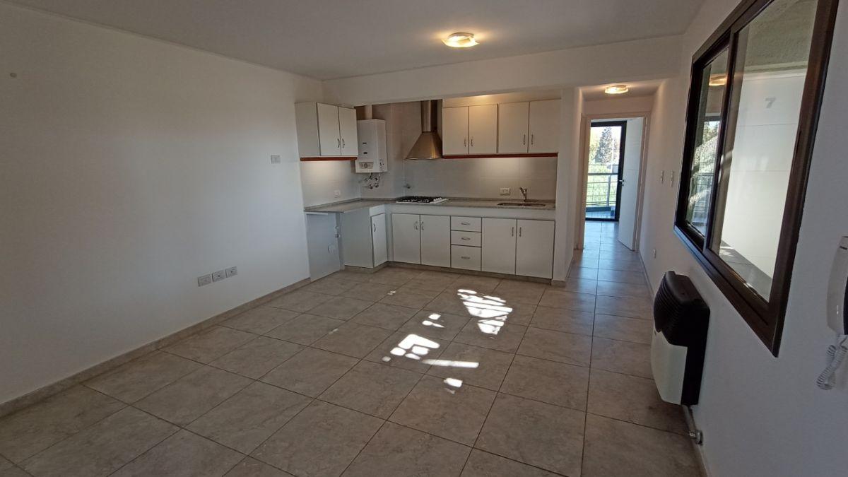 Foto de Departamento en alquiler c/ cochera en Dorrego, imagen 3