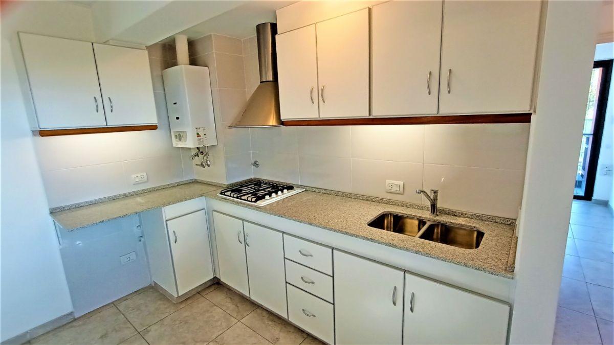 Departamento en alquiler c/ cochera en Dorrego