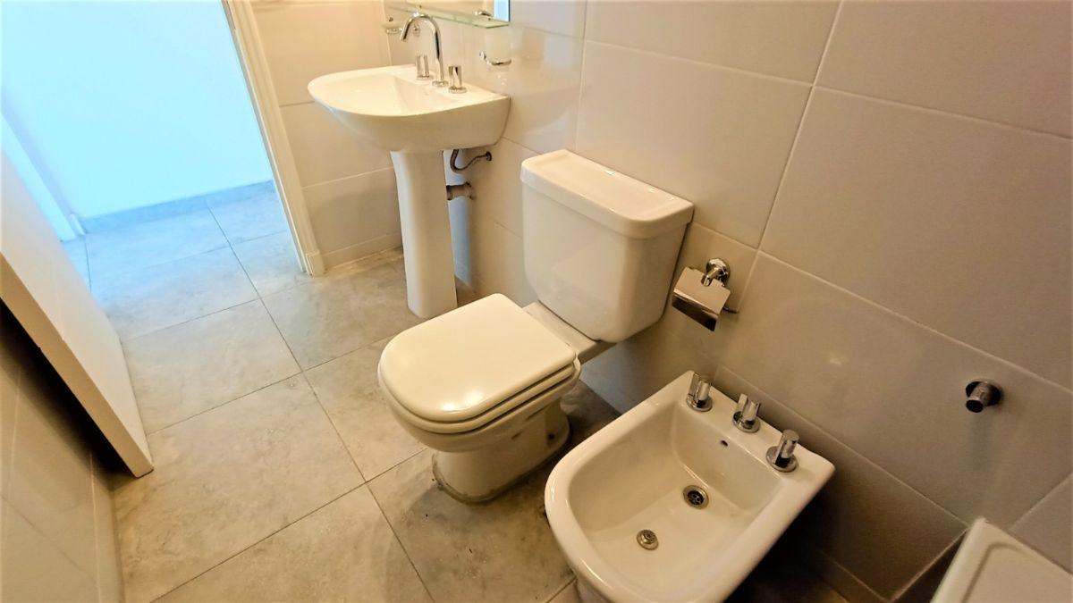 Foto de Departamento en alquiler c/ cochera en Dorrego, imagen 4