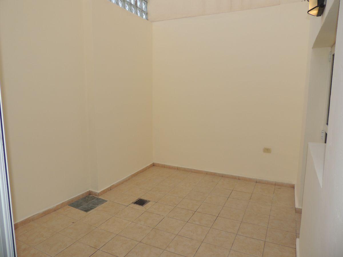 Foto de DEPTO PB CON 2 PATIOS Y 2 COCHERAS EN ALQUILER, imagen 5