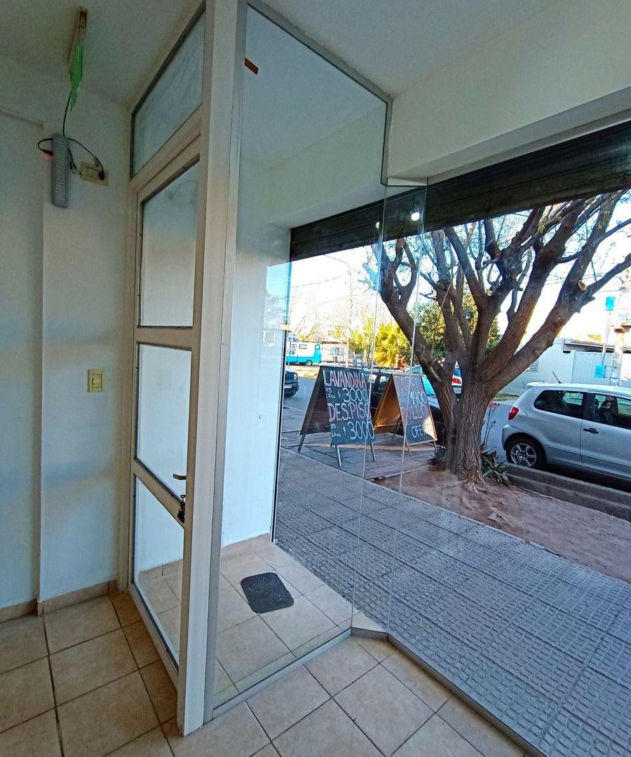 Foto de ALQUILO LOCAL COMERCIAL ADYACENTE AL NOVAMARKET, imagen 4