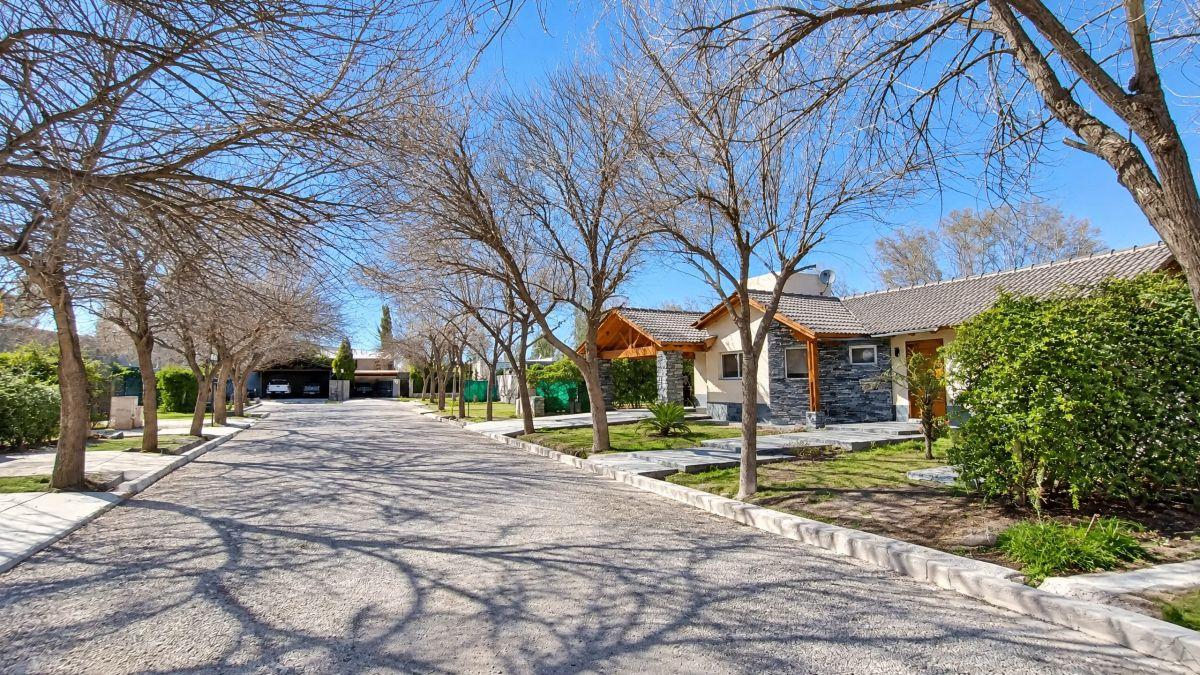 Foto de Terreno / Lote en venta de 1051m2 ubicado en El Sauce, imagen 1