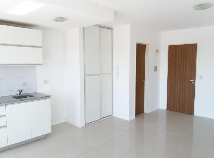 OPORTUNIDAD Monoambiente al Frente Balcon Zona Medicina 4