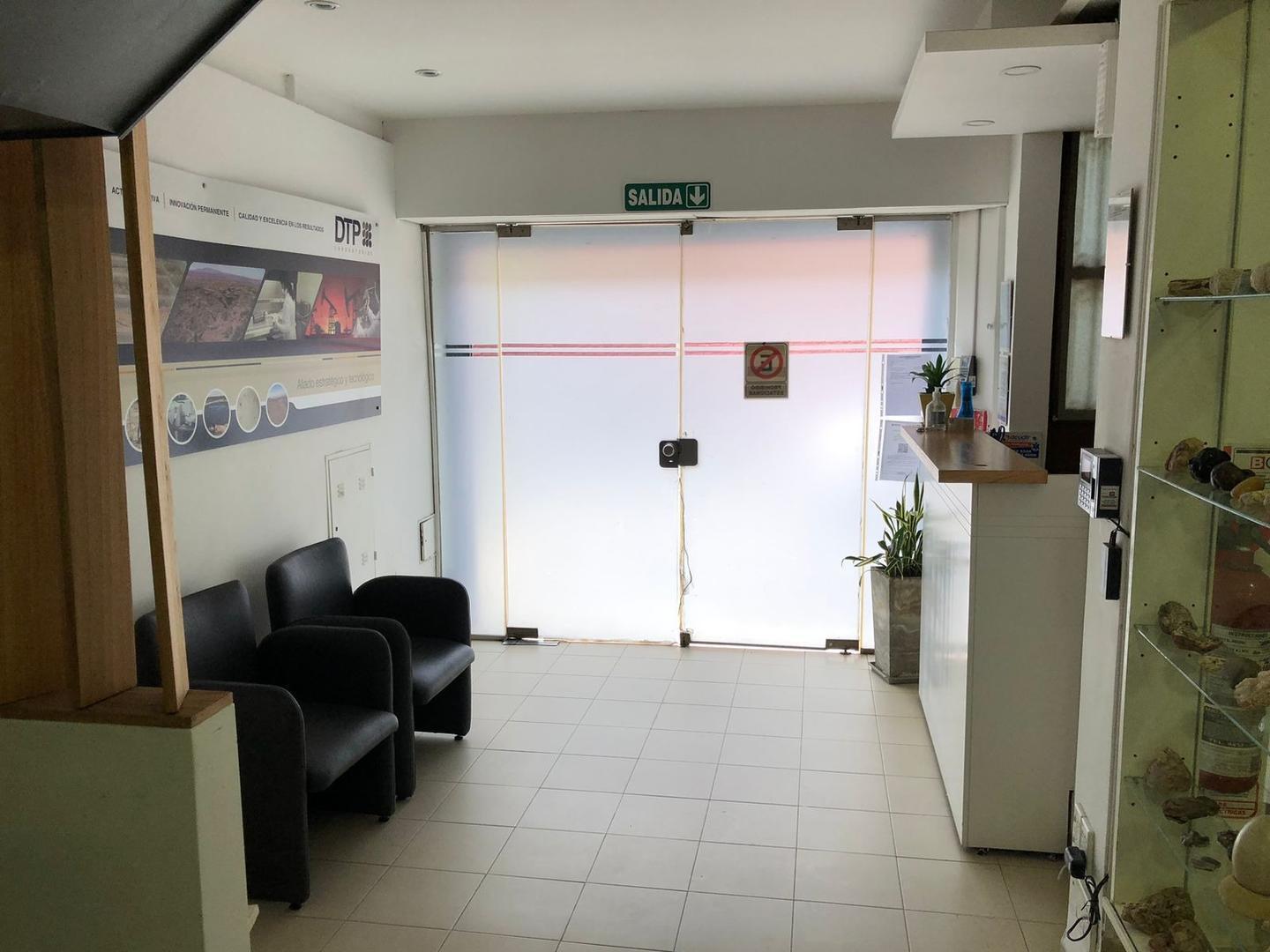 Foto de Alquiler Casa comercial en Villa Santa Rita Flores, imagen 3