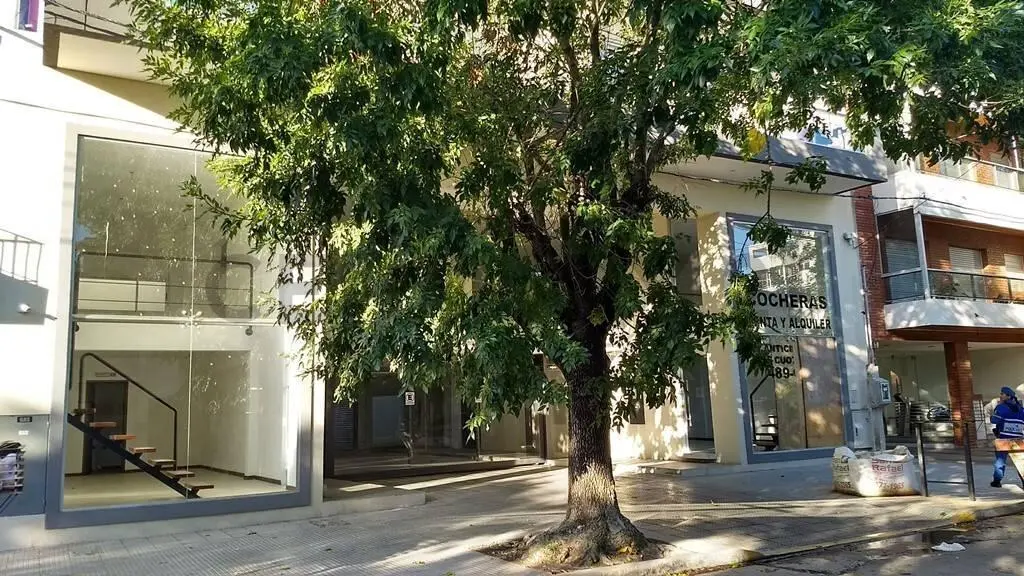 Cochera en venta en La Plata 2