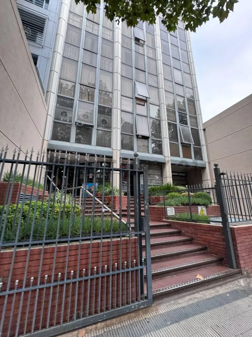 Oficina en venta ubicada en La Plata 2