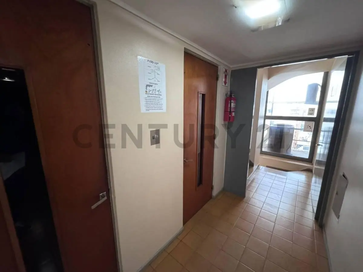 Oficina en venta ubicada en La Plata 4