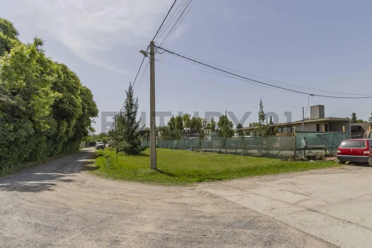 LOTE A LA VENTA EN SAN PATRICIO II 5