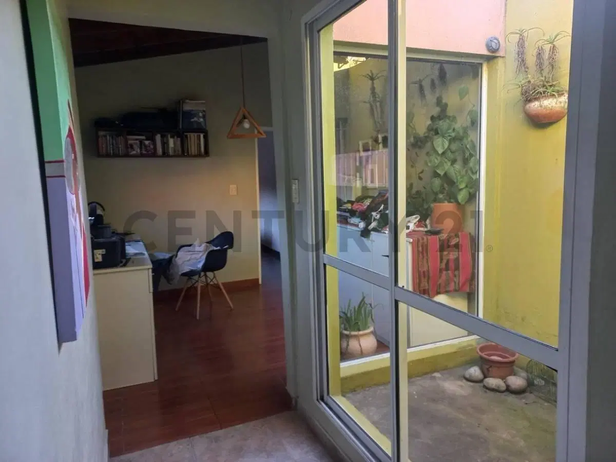 CASA 2 DORMITORIOS EN ALQUILER  EN SICARDI CON PILETA 5