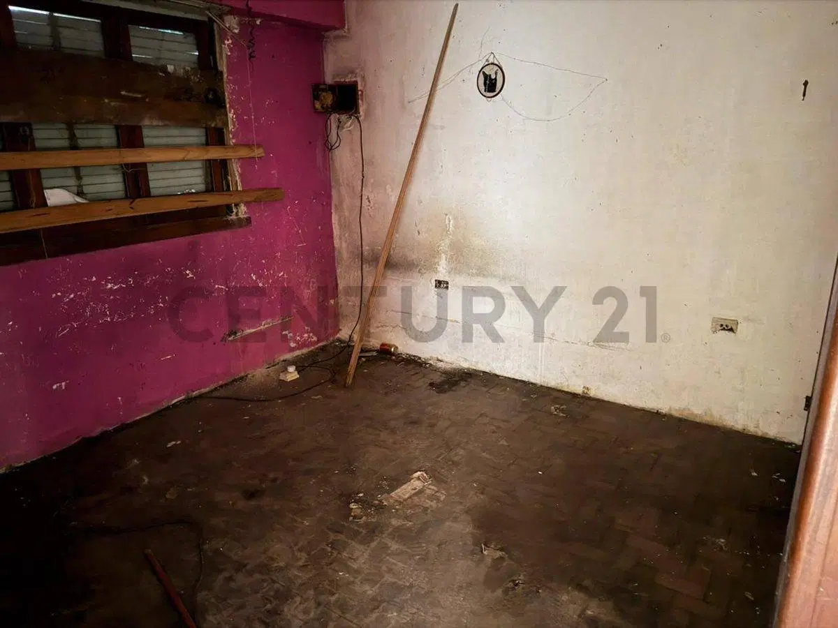LOTE CON CASA A REFACCIONAR O DEMOLER EN LA PLATA 4