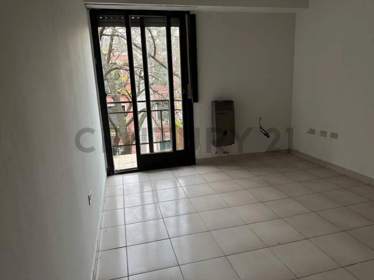 VENTA DE DEPARTAMENTO calle 49 entre 13 y 14 AL FRENTE -  ZONA TRIBUNALES - 5