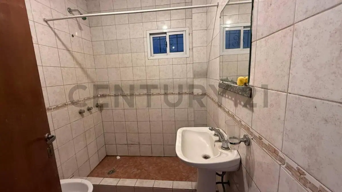 Departamento en Alquiler de 1 dormitorio, do ambientes, Los Hornos ,  Buenos Aires. 3